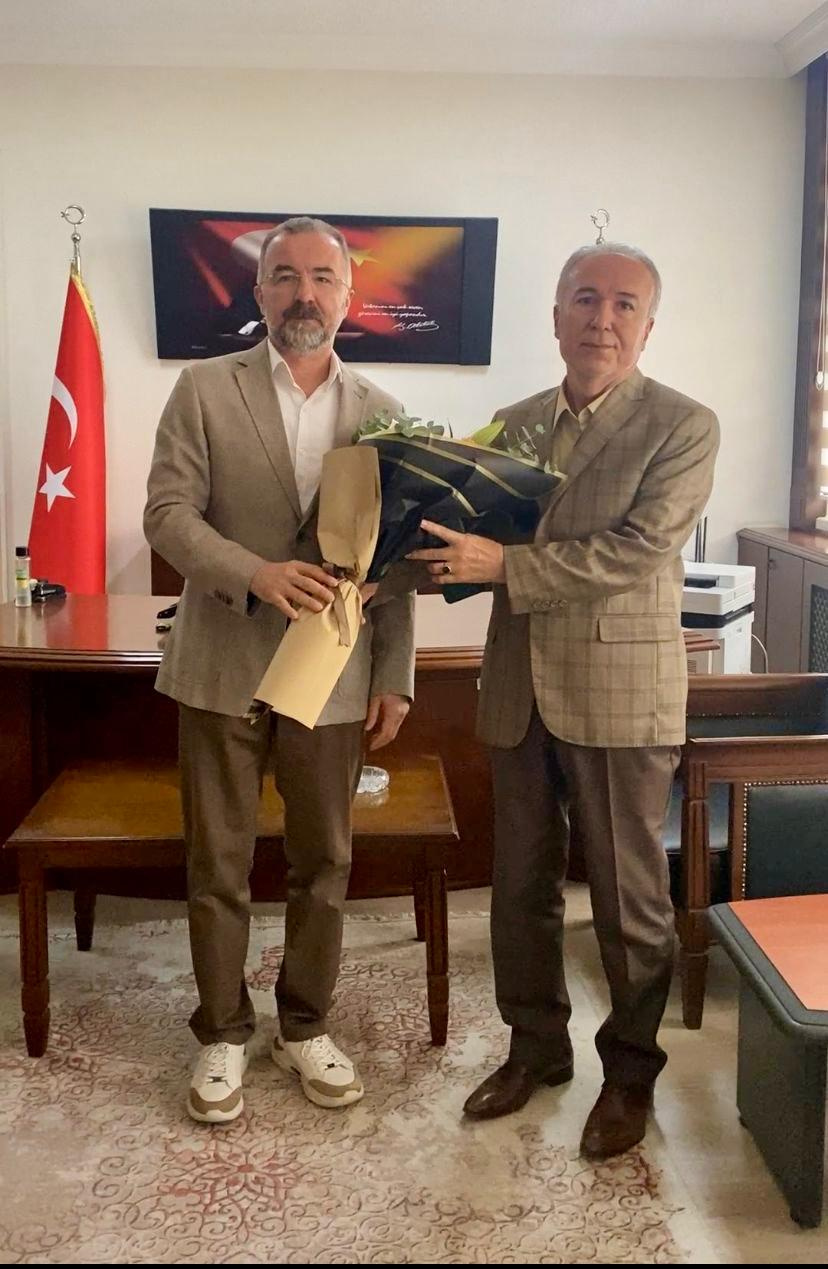 İLAHİYAT FAKÜLTESİ'NDE GÖREV DEĞİŞİMİ